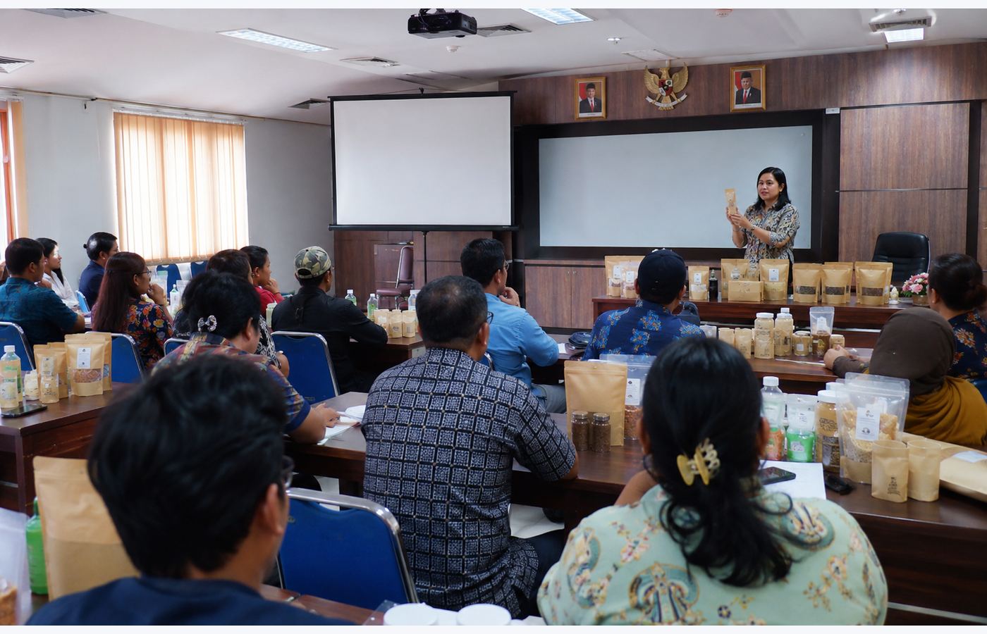 Workshop Kemasan Produk Lokal